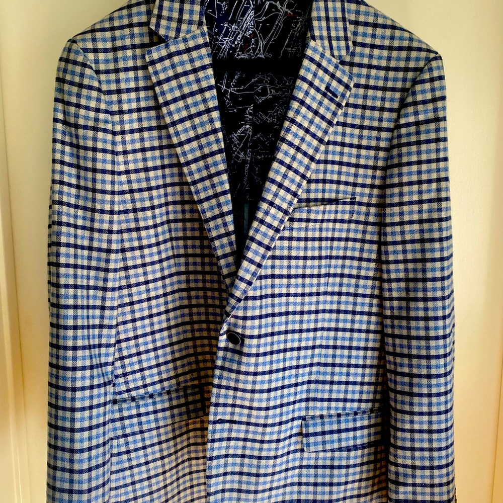 Worn 2 times. Purchased before Covid. Nautical plaid blue sports coat.